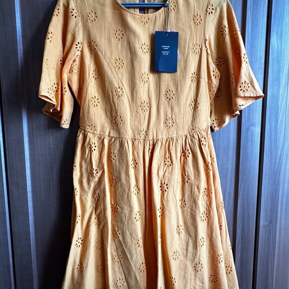 NWT: Vero Moda Maja Eyelet Smocked Dress | M - Picture 6 of 7